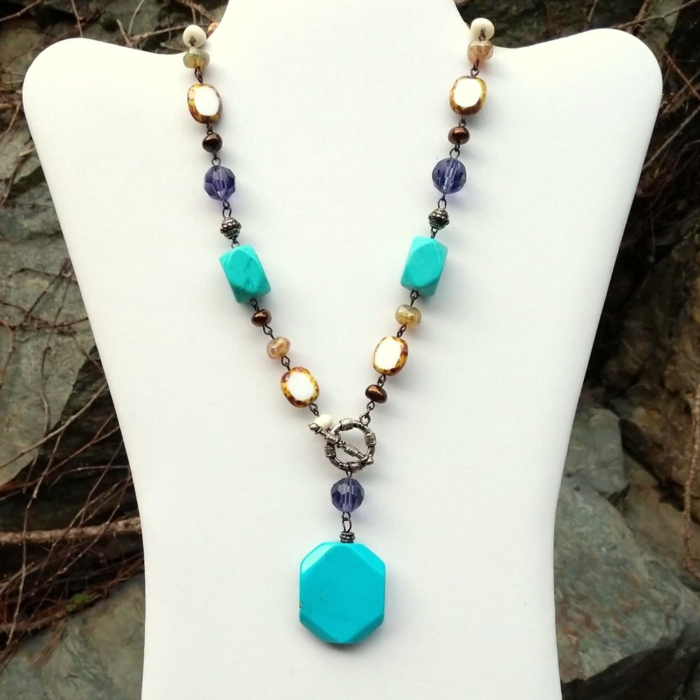 Southwest style toggle pendant necklace